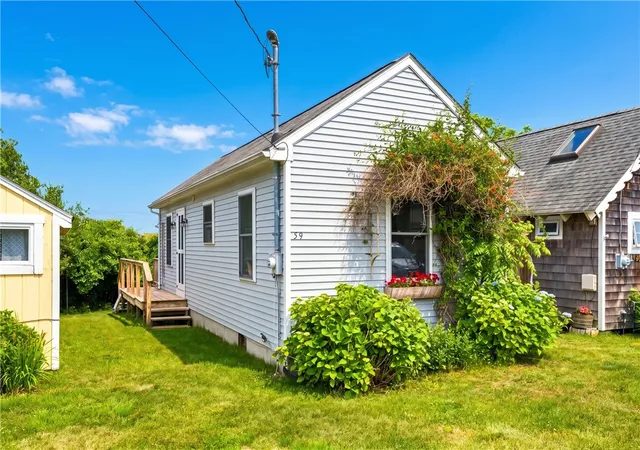 4th image of 64 Burnside Ave, Narragansett, RI 02882 | MLS# 1416220
