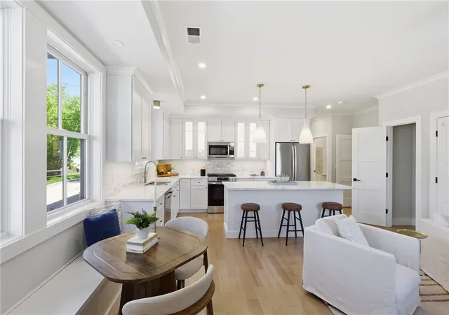 Homes for sale in East Greenwich, RI | 67 Queen St #1B, East Greenwich, RI 02818 | MLS# 1415242