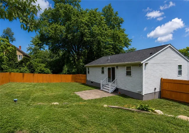 Homes for sale in North Smithfield, RI | 117 Elizabeth Ave, North Smithfield, RI 02896 | MLS# 1415814