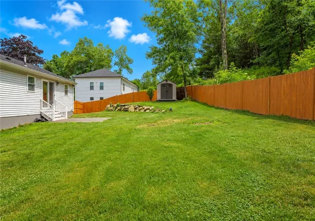 Homes for sale in North Smithfield, RI | 117 Elizabeth Ave, North Smithfield, RI 02896 | MLS# 1415814