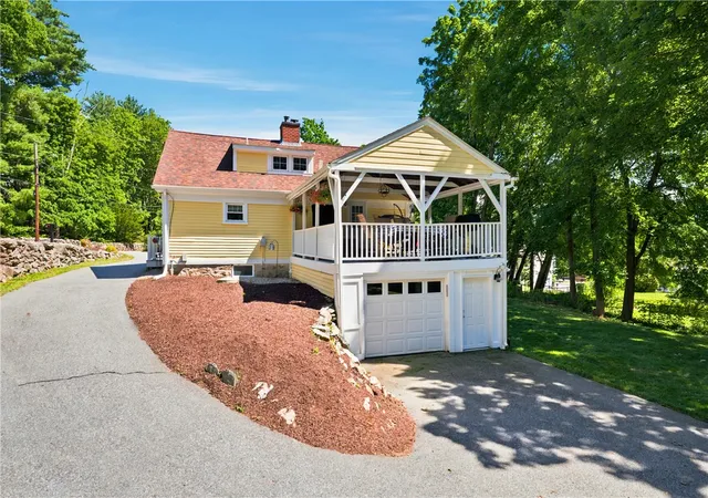 Homes for sale in North Smithfield, RI | 44 Old Great Rd, North Smithfield, RI 02896 | MLS# 1416317