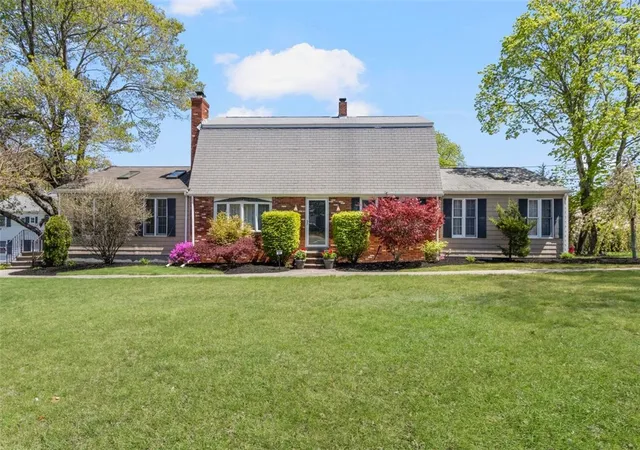 Homes for sale in West Warwick, RI | 50 Fairview Ave, West Warwick, RI 02893 | MLS# 1416271