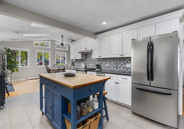 Homes for sale in West Warwick, RI | 50 Fairview Ave, West Warwick, RI 02893 | MLS# 1416271