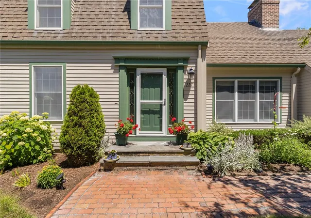 Homes for sale in Middletown, RI | 227 Prospect Ave, Middletown, RI 02842 | MLS# 1416346