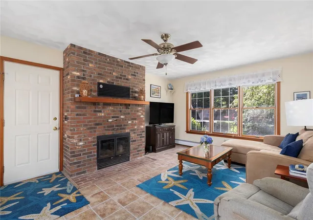 Homes for sale in Middletown, RI | 227 Prospect Ave, Middletown, RI 02842 | MLS# 1416346