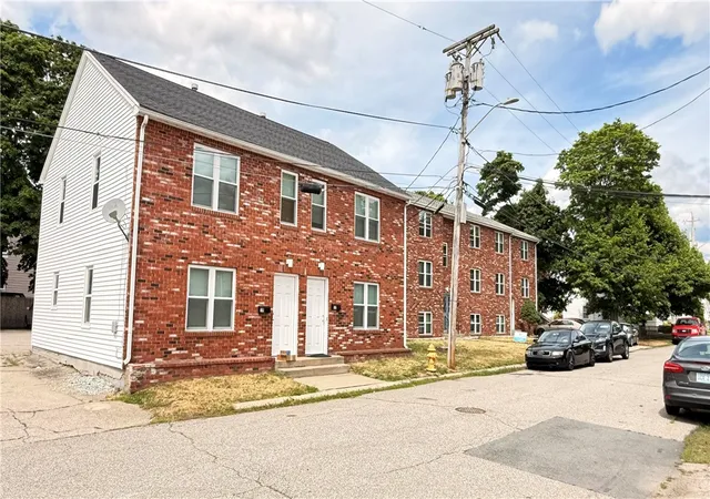 Homes for sale in Pawtucket, RI | 26 Saratoga Ave, Pawtucket, RI 02861 | MLS# 1416349