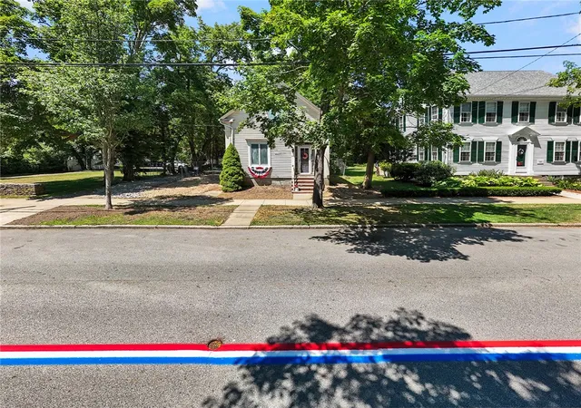 Homes for sale in Bristol, RI | 145 High St, Bristol, RI 02809 | MLS# 1416166