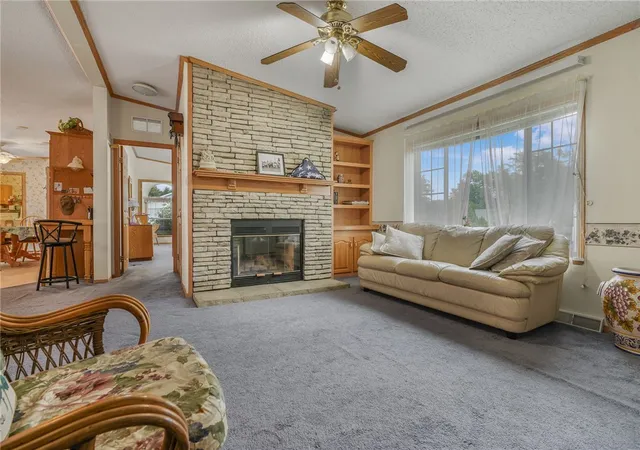 Homes for sale in Tiverton, RI | 4 Nightingale Ln, Tiverton, RI 02878 | MLS# 1416387