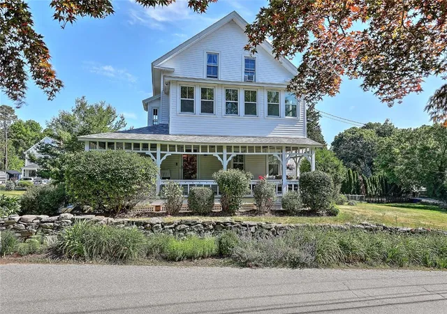 Homes for sale in Warren, RI | 26 Maple Rd, Warren, RI 02885 | MLS# 1415706