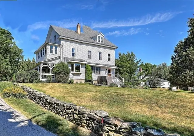 Homes for sale in Warren, RI | 26 Maple Rd, Warren, RI 02885 | MLS# 1415706