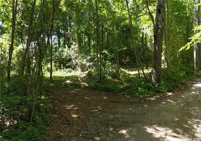 3rd image of 225 Warren Rd, Westerly, RI 02891 | MLS# 1416342
