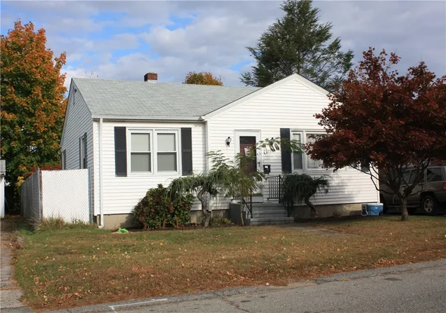 Homes for sale in North Providence, RI | 83 Vincent Ave, North Providence, RI 02904 | MLS# 1416421