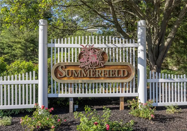 Homes for sale in Smithfield, RI | 20 Rimwood Dr, Smithfield, RI 02917 | MLS# 1416356