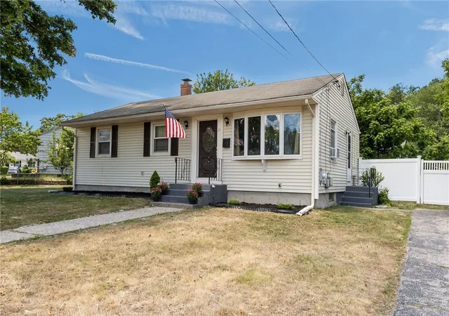 Homes for sale in West Warwick, RI | 11 Sidney St, West Warwick, RI 02893 | MLS# 1416366