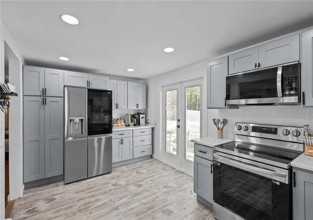 Homes for sale in West Warwick, RI | 11 Sidney St, West Warwick, RI 02893 | MLS# 1416366