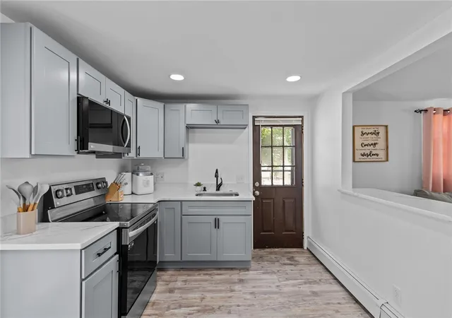 Homes for sale in West Warwick, RI | 11 Sidney St, West Warwick, RI 02893 | MLS# 1416366
