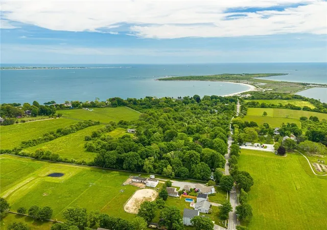 Homes for sale in Middletown, RI | 500 Third Beach Rd, Middletown, RI 02842 | MLS# 1416408