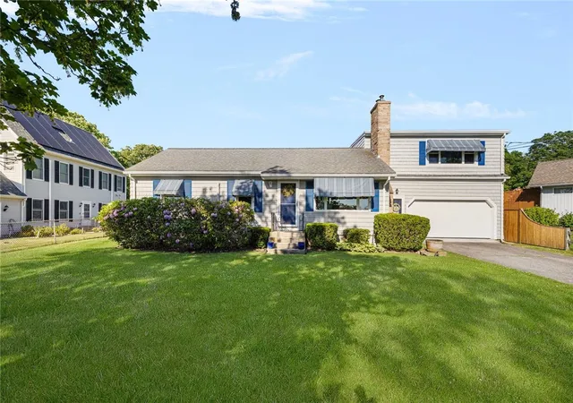 Homes for sale in Middletown, RI | 500 Third Beach Rd, Middletown, RI 02842 | MLS# 1416408