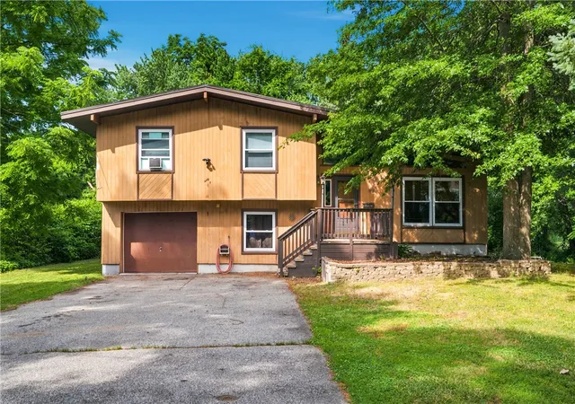 Homes for sale in North Providence, RI | 36 Wentworth St, North Providence, RI 02904 | MLS# 1416434