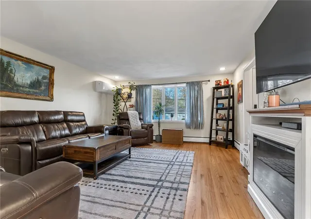 4th image of 62 Canonchet Trl, Cranston, RI 02921 | MLS# 1416442