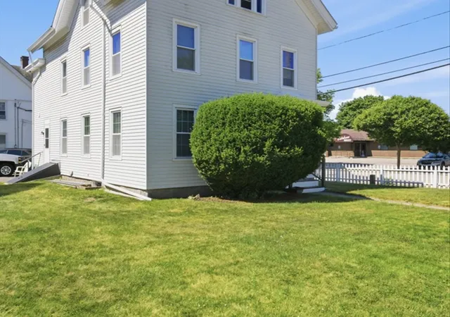 Homes for sale in Westerly, RI | 24 Pleasant St, Westerly, RI 02891 | MLS# 1416370