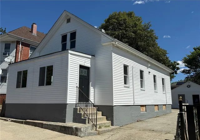 1st image of 17 Middleton St, Providence, RI 02909 | MLS# 1416449