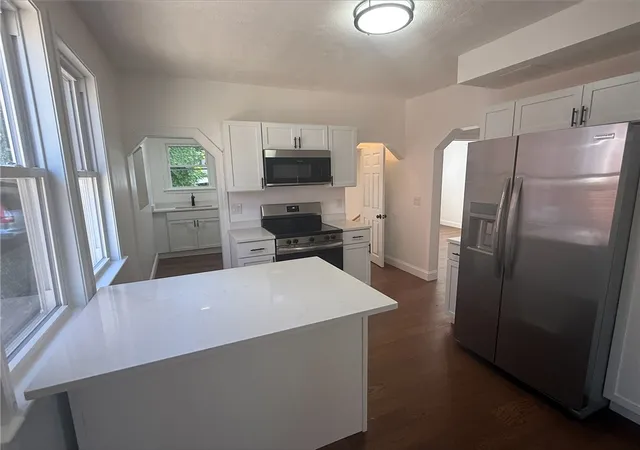 2nd image of 17 Middleton St, Providence, RI 02909 | MLS# 1416449