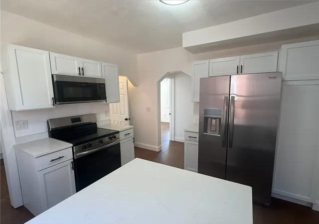 3rd image of 17 Middleton St, Providence, RI 02909 | MLS# 1416449