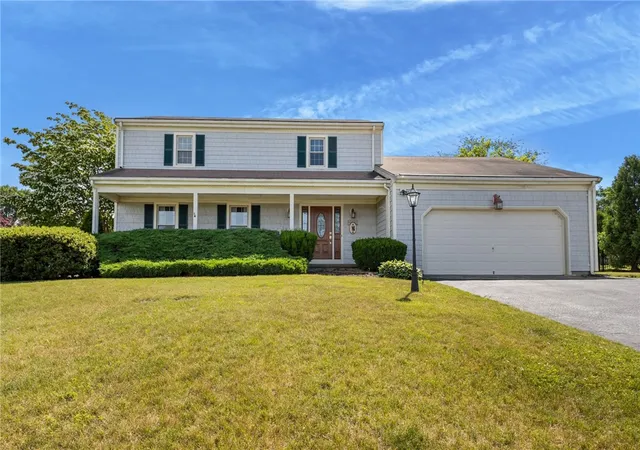 Homes for sale in Bristol, RI | 4 Karen Ln, Bristol, RI 02809 | MLS# 1415576