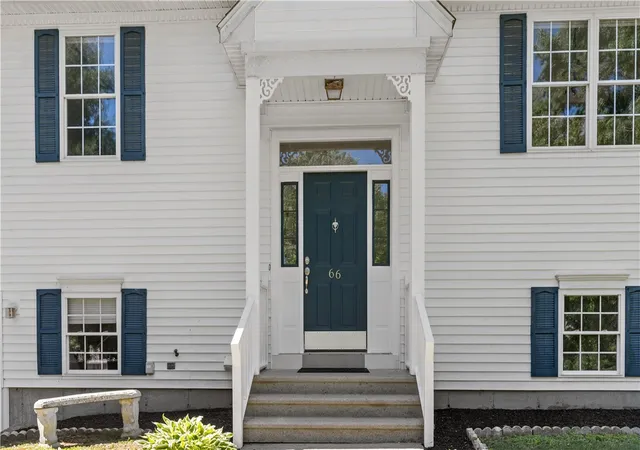 Homes for sale in Coventry, RI | 66 Hunters Crossing Dr, Coventry, RI 02816 | MLS# 1416358