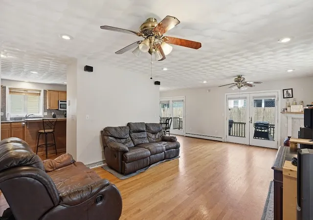 4th image of 133 Sandringham Ave, Providence, RI 02908 | MLS# 1416453