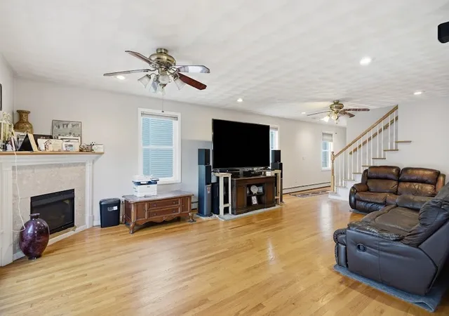 5th image of 133 Sandringham Ave, Providence, RI 02908 | MLS# 1416453