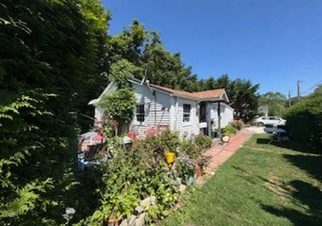 1st image of 3 Fowler St, Jamestown, RI 02835 | MLS# 1416446