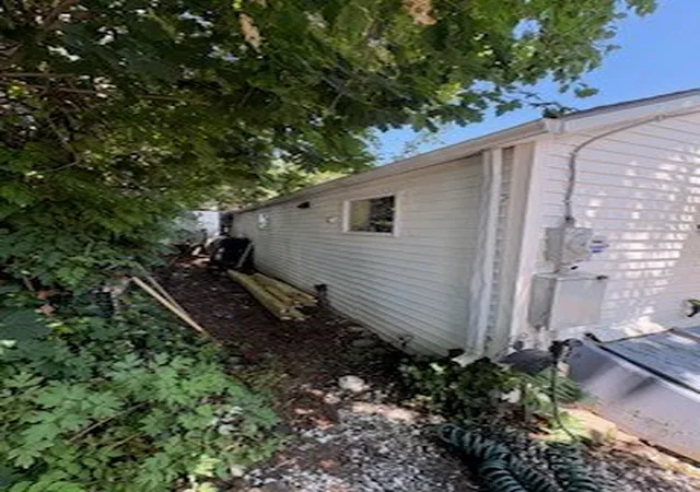 Photo 4 of Sale Pending at 3 Fowler St, Jamestown, RI 02835 | MLS# 1416446 | Listing updated on 2026-08-24