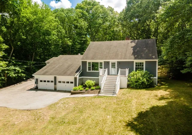 Homes for sale in Westerly, RI | 25 Hickory Ln, Westerly, RI 02891 | MLS# 1416431