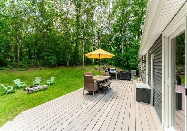 Homes for sale in Westerly, RI | 25 Hickory Ln, Westerly, RI 02891 | MLS# 1416431