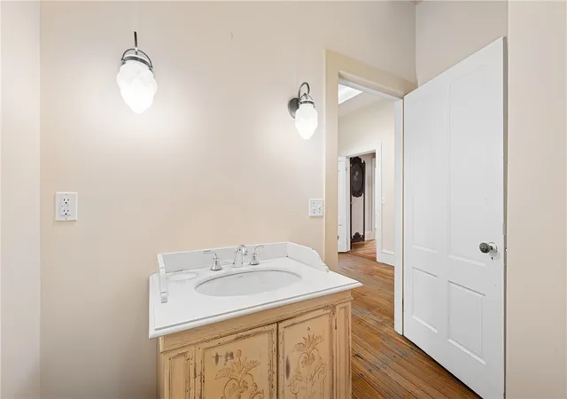 50th image of 41 Ocean Rd, Narragansett, RI 02882 | MLS# 1415788