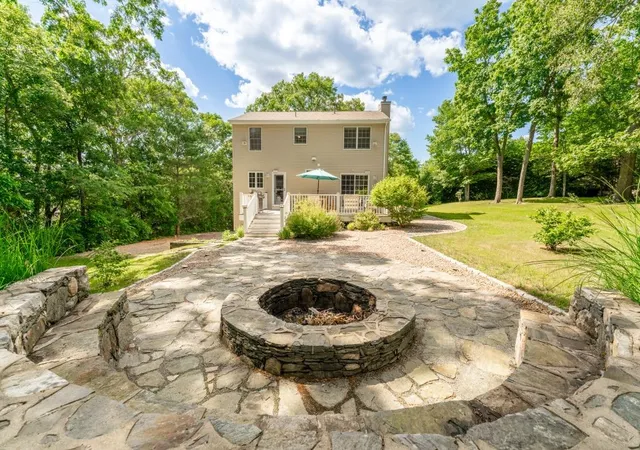 Homes for sale in Westerly, RI | 11 Sylvan Ln, Westerly, RI 02891 | MLS# 1416480