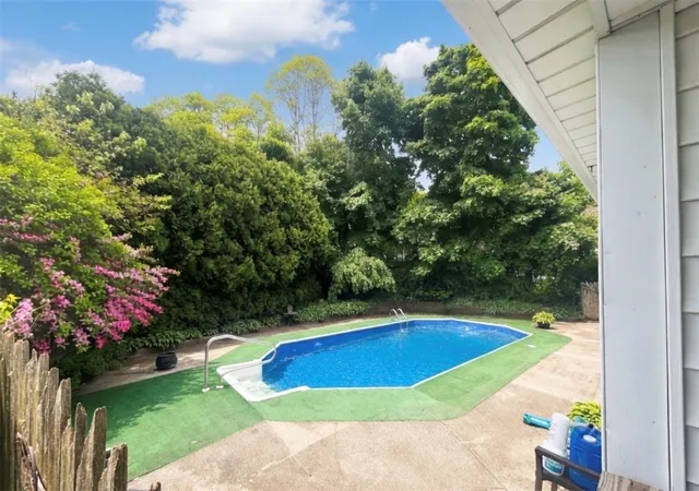 Homes for sale in Tiverton, RI | 49 Grinell Ave, Tiverton, RI 02878 | MLS# 1416352