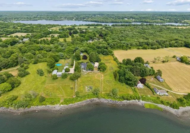 Homes for sale in Tiverton, RI | 683 Puncateest Neck Rd, Tiverton, RI 02878 | MLS# 1415272