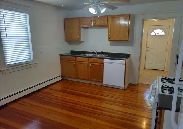 Homes for sale in West Warwick, RI | 1564 Main St, West Warwick, RI 02893 | MLS# 1416418