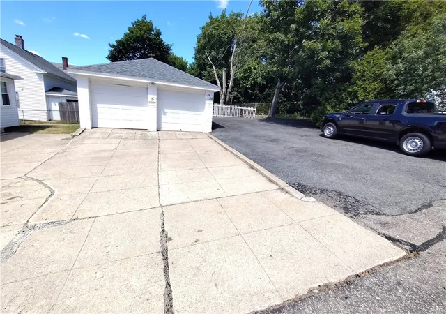 Homes for sale in West Warwick, RI | 1564 Main St, West Warwick, RI 02893 | MLS# 1416418