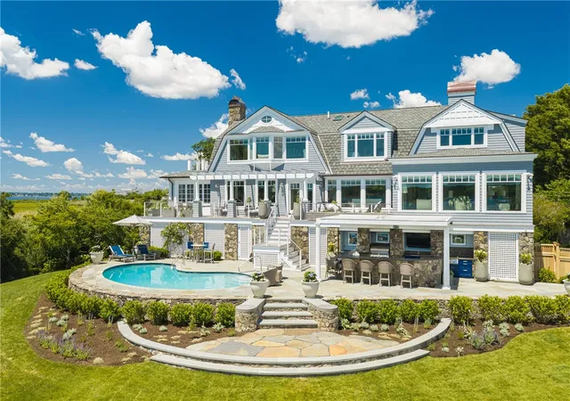 Homes for sale in Barrington, RI | 24 Stone Tower Ln, Barrington, RI 02806 | MLS# 1416051