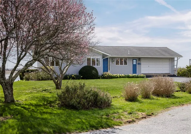 3rd image of 30 Dory Ct, South Kingstown, RI 02879 | MLS# 1416529