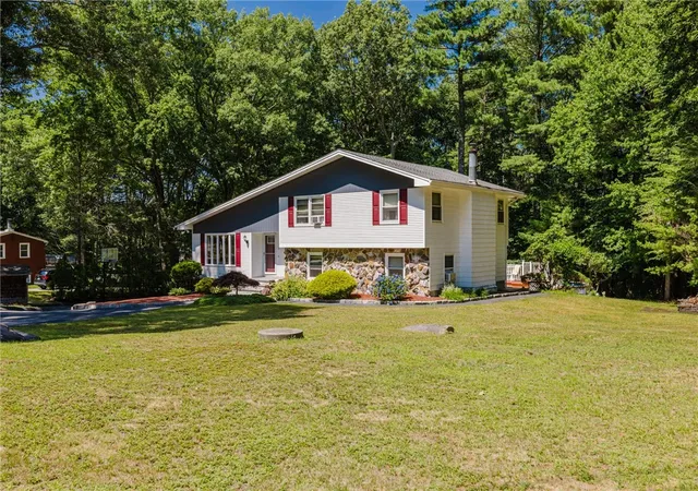 Photo 2 of Single family home for sale at 22 Oakview Ter, North Scituate, RI 02857 | MLS# 1416532 | Listing updated on 2026-07-26