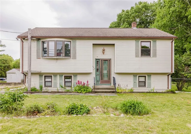 Homes for sale in Tiverton, RI | 333 Hancock St, Tiverton, RI 02878 | MLS# 1416600