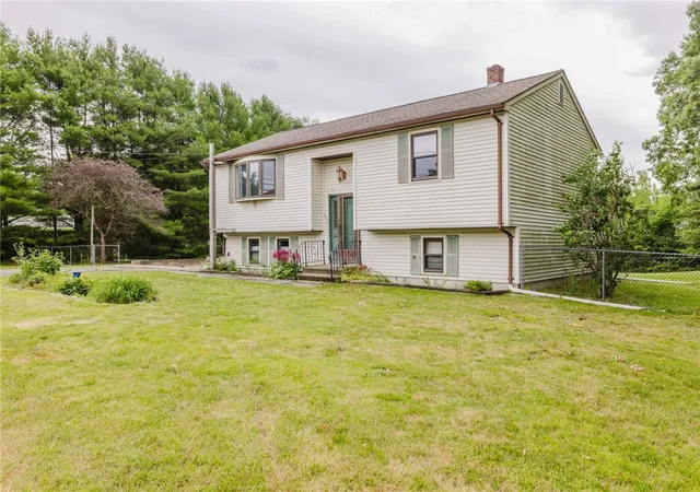 Homes for sale in Tiverton, RI | 333 Hancock St, Tiverton, RI 02878 | MLS# 1416600