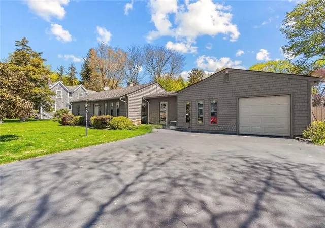 Homes for sale in Bristol, RI | 32 Ridge Rd, Bristol, RI 02809 | MLS# 1416634