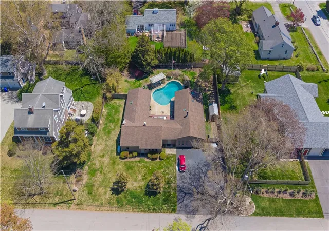 Homes for sale in Bristol, RI | 32 Ridge Rd, Bristol, RI 02809 | MLS# 1416634
