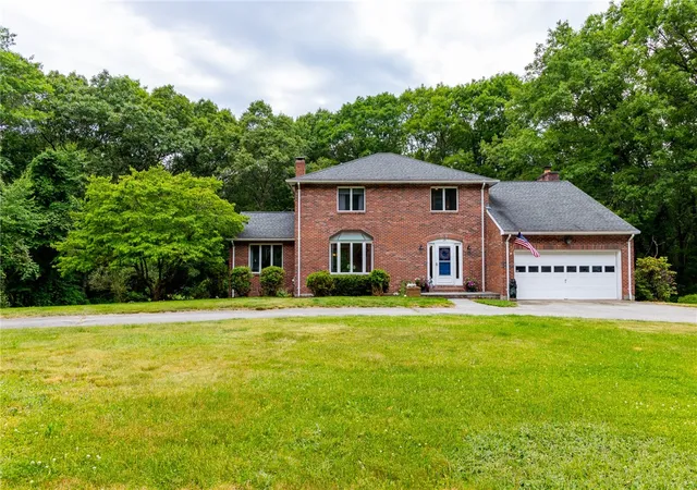 Photo 1 of Single family home for sale at 20 Lincoln Dr, North Smithfield, RI 02896 | MLS# 1416661 | Listing updated on 2026-08-24